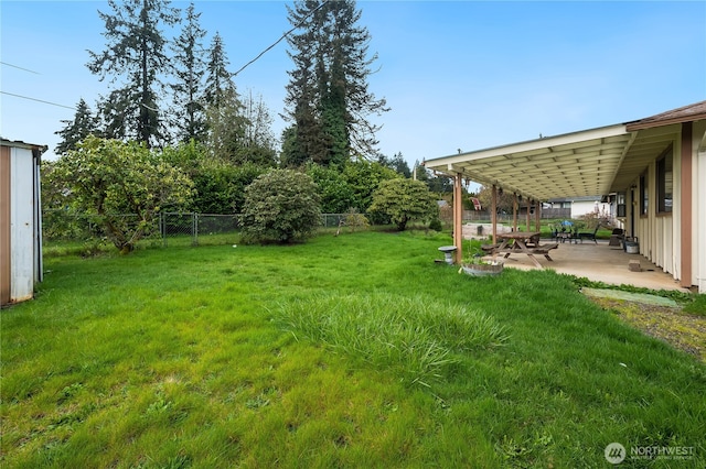 605 W Euclid Ave, Shelton, WA 98584 - view of yard with a patio area