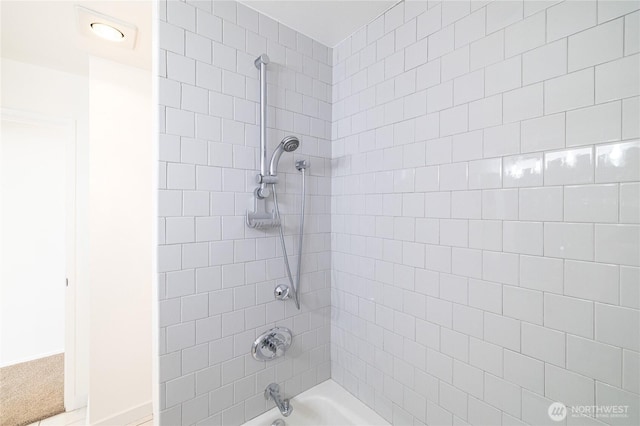 bathroom featuring shower / bathtub combination