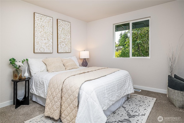 900 Sea Vista Pl, Edmonds, WA 98020 - carpeted bedroom with baseboards