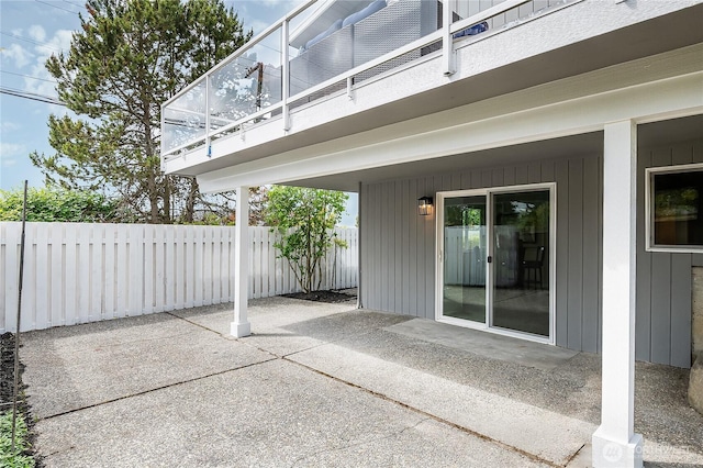 900 Sea Vista Pl, Edmonds, WA 98020 - view of patio / terrace with fence and a balcony