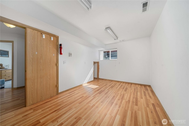 1166 Daniels Ave, Bremerton, WA 98312 - empty room with light wood-style floors