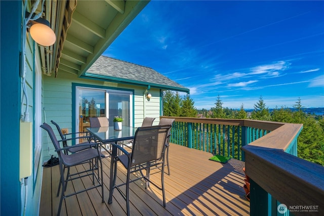 1166 Daniels Ave, Bremerton, WA 98312 - deck with outdoor dining area
