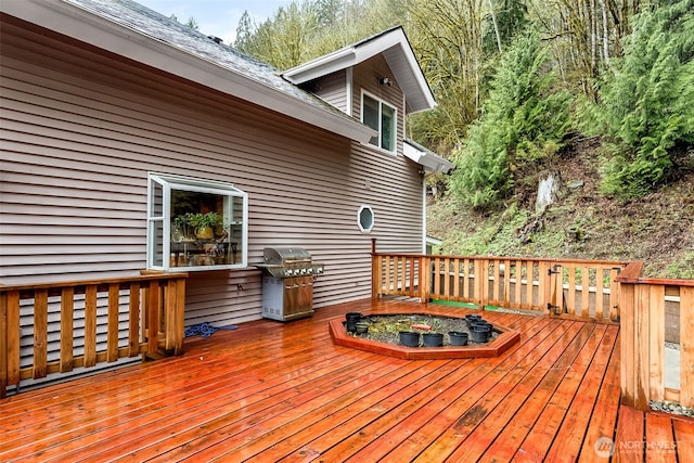 7819 Tolt River Rd NE, Carnation, WA 98014 - deck featuring area for grilling