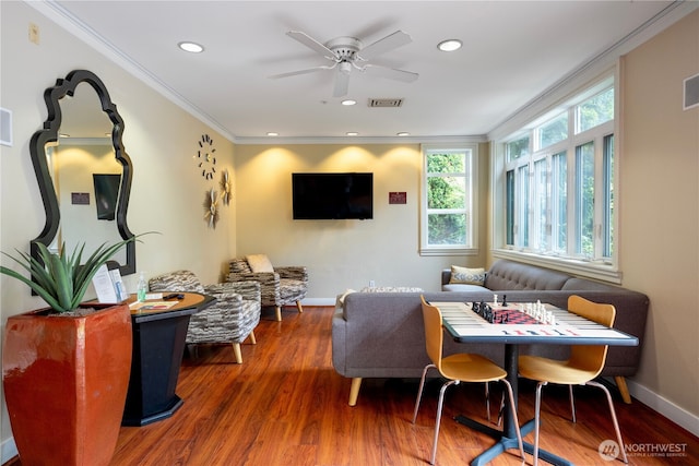 2415 2nd Ave Unit 743, Seattle, WA 98121 - living room featuring a ceiling fan, wood finished floors, crown molding, recessed lighting, and baseboards