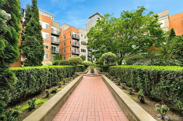 2415 2nd Ave Unit 743, Seattle, WA 98121 - view of community
