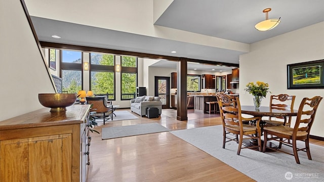 510 Dempsey Rd, Leavenworth, WA 98826 - dining space featuring light wood-style flooring and recessed lighting