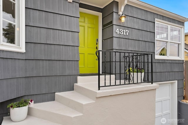 view of property entrance