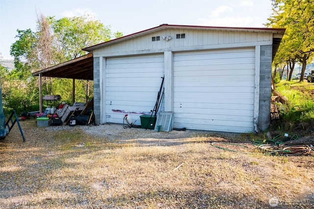 1803 Juniper St, Oroville, WA 98844 - garage with a detached garage