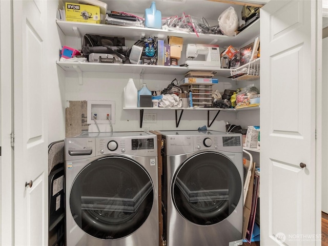1420 153rd Ave NE # 4004, Bellevue, WA 98007 - clothes washing area with independent washer and dryer