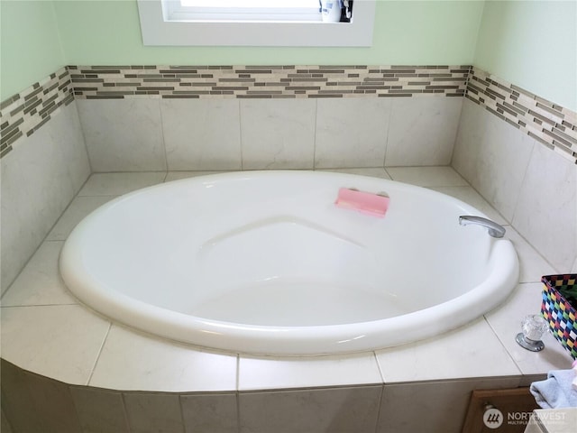 10409 137th St E Unit 9, Puyallup, WA 98374 - full bath with a bath