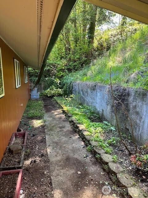 816 Sunrise Ln, Centralia, WA 98531 - view of yard featuring fence