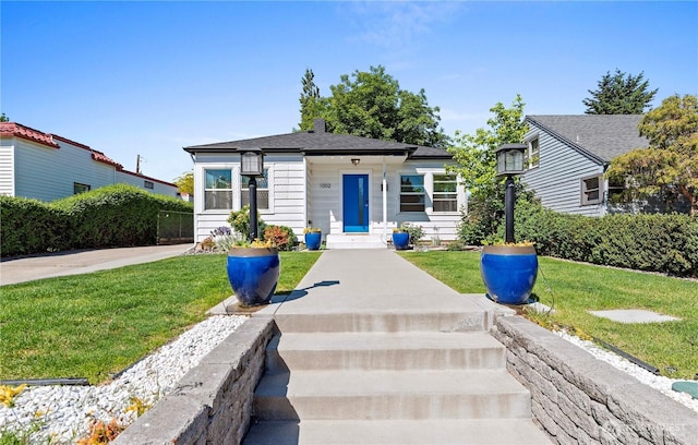 view of front of house with a front yard