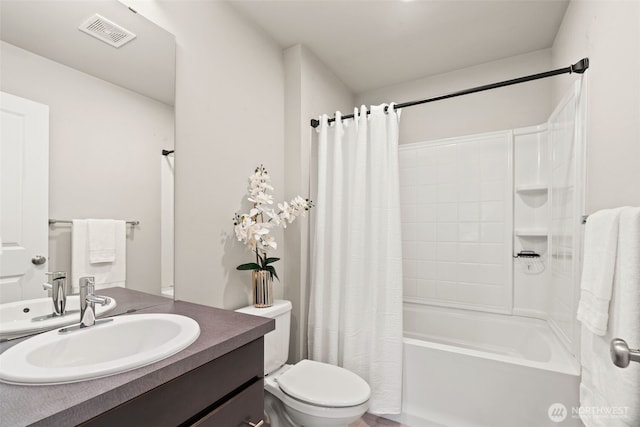 207 207th St SE Unit Eh49, Bothell, WA 98012 - full bath featuring vanity, shower / bathtub combination with curtain, and toilet