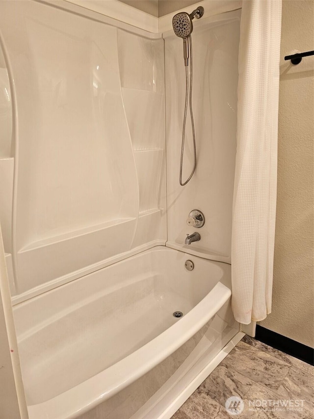 2100 S 336th St Unit P3, Federal Way, WA 98003 - full bathroom featuring shower / bath combo with shower curtain and baseboards