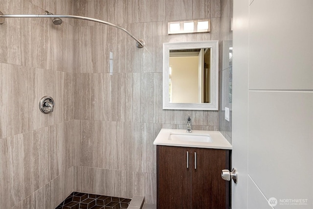 3325 Martin Luther King Jr Way S, Seattle, WA 98144 - bathroom featuring tiled shower and vanity