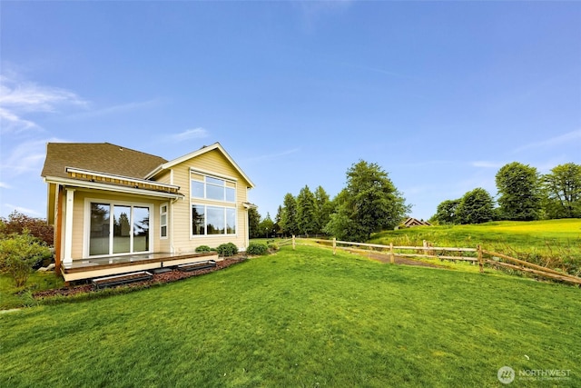 549 E Maberry Dr, Lynden, WA 98264 - rear view of property with a shingled roof