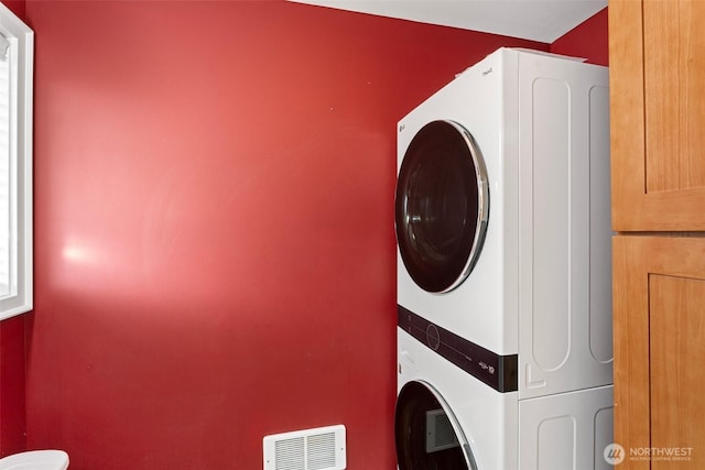 1526 192nd St SE Unit P4, Bothell, WA 98012 - clothes washing area with estacked washer and dryer