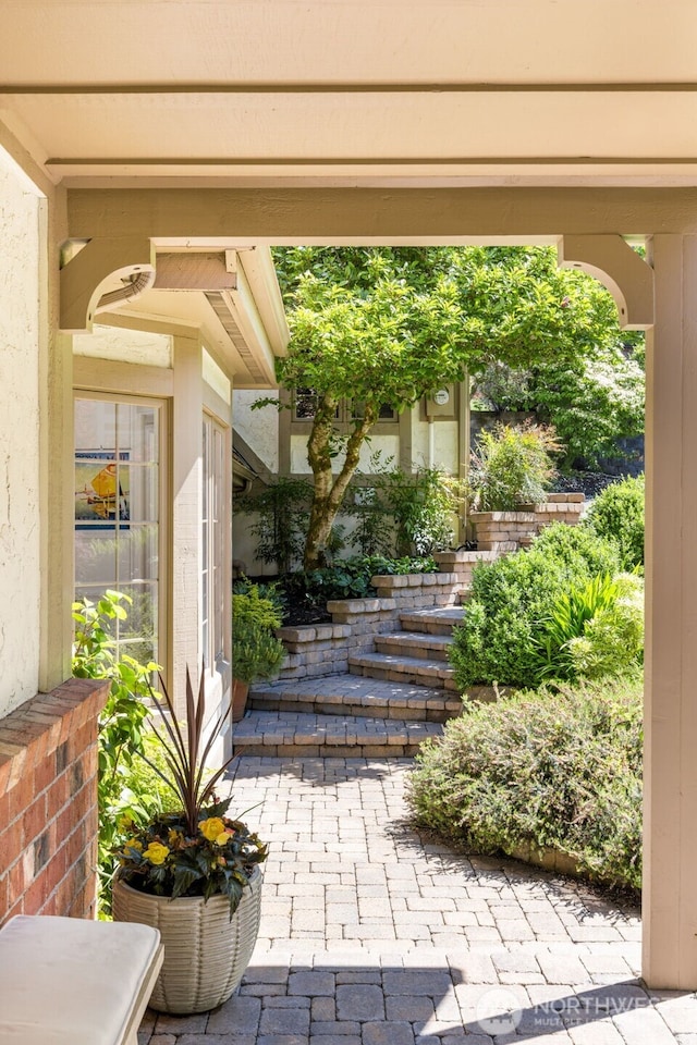5222 W Mercer Way, Mercer Island, WA 98040 - doorway to property featuring a patio area