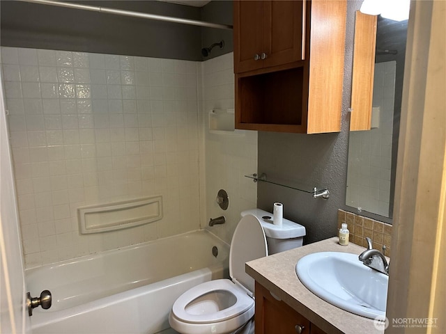 full bath with shower / bath combination, toilet, and vanity