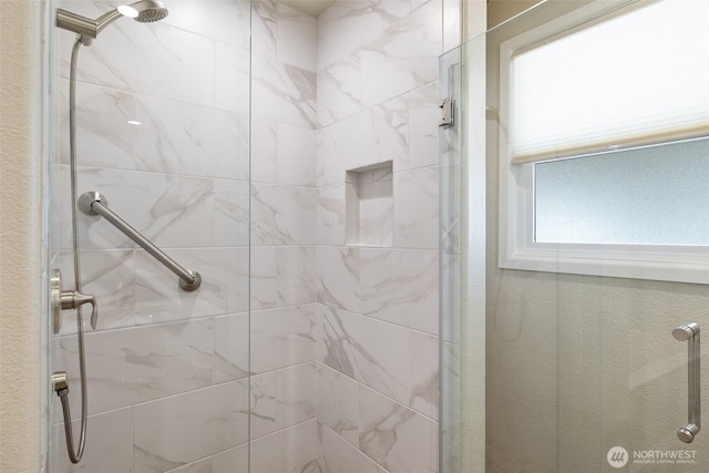 78 Whitten St, Richland, WA 99354 - bathroom with a shower stall