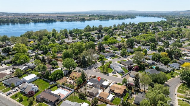 78 Whitten St, Richland, WA 99354 - aerial view of residential area featuring a large body of water