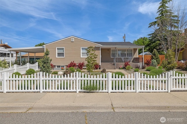 78 Whitten St, Richland, WA 99354 - view of front of house with a porch and a fenced front yard