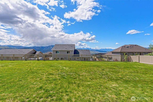 2541 Fancher Heights Blvd, East Wenatchee, WA 98802 - view of yard featuring a mountain view