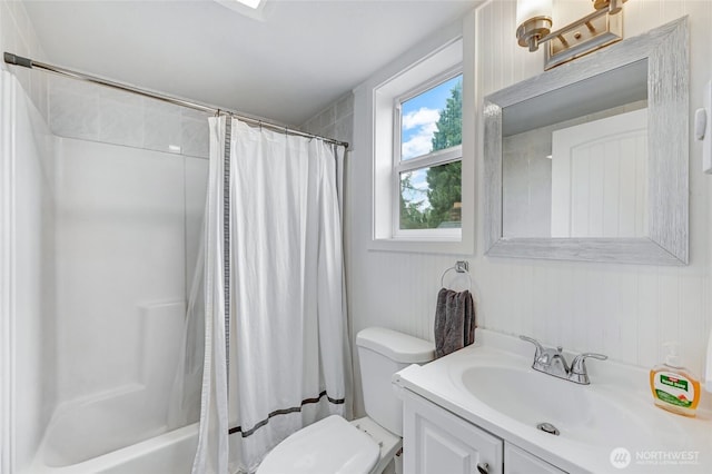 612 Hunt Ave, Sumner, WA 98390 - full bath featuring toilet and vanity