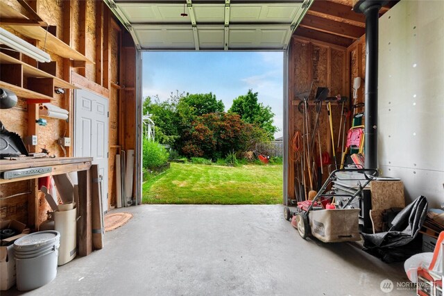 2129 H Ave, Anacortes, WA 98221 - view of garage