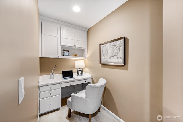 908 274th Way SE, Sammamish, WA 98075 - office space featuring built in desk and baseboards