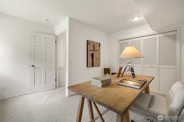 9416 NE 25th St, Clyde Hill, WA 98004 - office with light colored carpet and baseboards