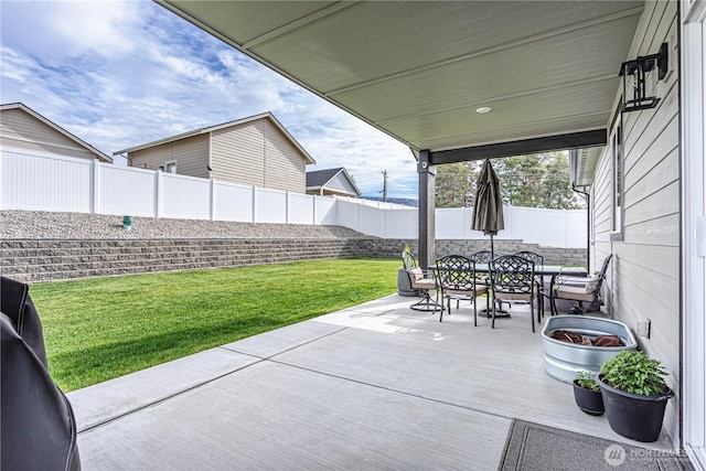 819 N Newport Loop, East Wenatchee, WA 98802 - view of patio / terrace featuring outdoor dining space