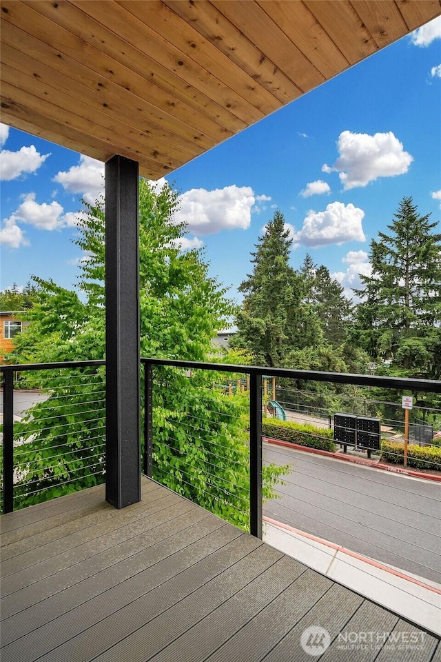 4012 129th Pl SE Unit 2, Bellevue, WA 98006 - view of deck