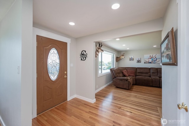 303 Patrick Rd, Ephrata, WA 98823 - entryway featuring light wood-style flooring, recessed lighting, and baseboards