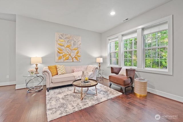 733 222nd Pl NE, Sammamish, WA 98074 - living area with baseboards, hardwood / wood-style floors, and recessed lighting