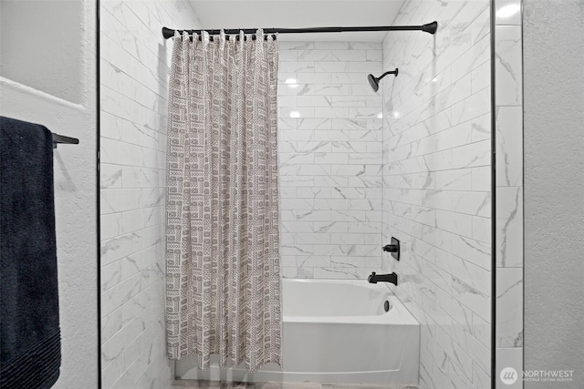 9371 Willamette Meridian Rd NW, Silverdale, WA 98383 - bathroom with shower / tub combo with curtain and a textured wall