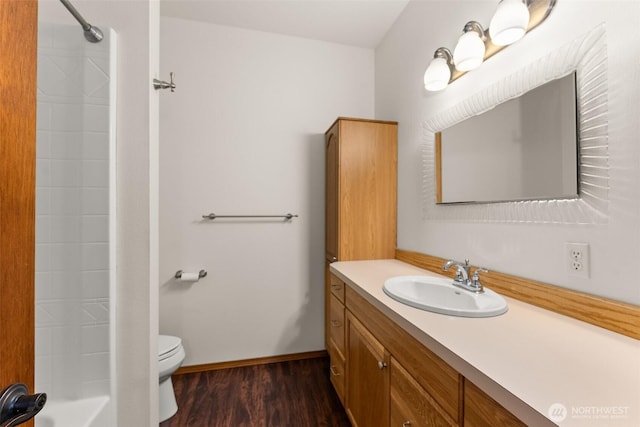 139 Coulson Rd, Chehalis, WA 98532 - full bath with toilet, wood finished floors, vanity, and baseboards