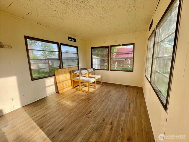 101 5th St, Starbuck, WA 99359 - sunroom / solarium with healthy amount of natural light