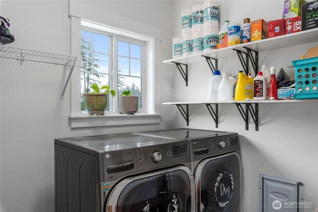 210 E Cedarland Ln, Allyn, WA 98524 - clothes washing area featuring washer and dryer