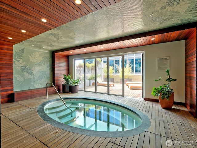 10700 NE 4th St Unit 2710, Bellevue, WA 98004 - view of pool featuring an in-ground hot tub