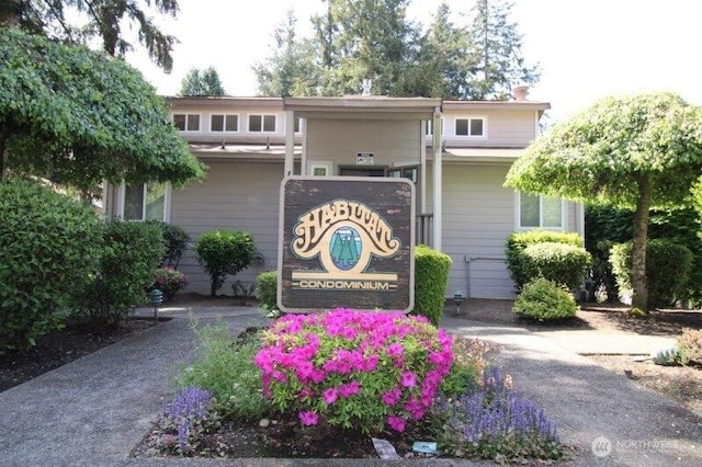 view of building exterior