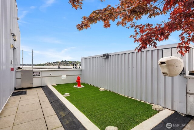 2911 2nd Ave Unit 411, Seattle, WA 98121 - view of grassy yard