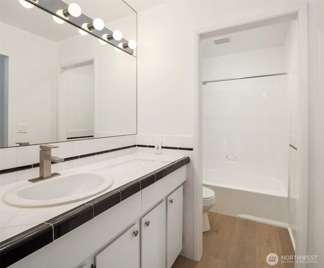 1101 Bellefield Park Ln Unit 1356, Bellevue, WA 98004 - photo 17