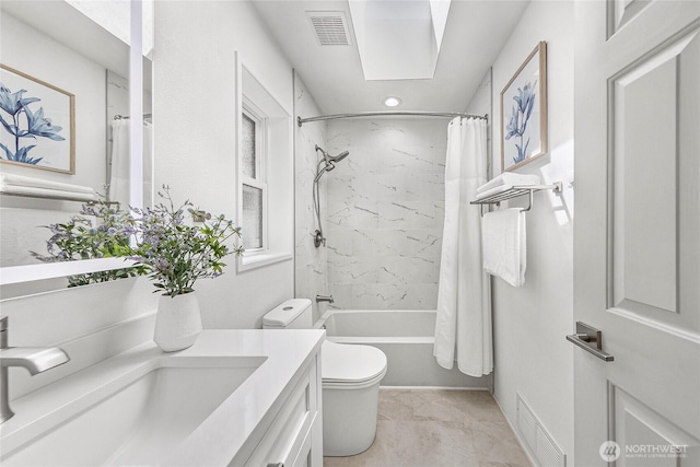 27923 NE 49th St, Redmond, WA 98053 - bathroom with shower / tub combo, vanity, toilet, and recessed lighting