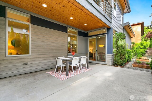 21955 SE 30th Pl, Sammamish, WA 98075 - view of patio / terrace with outdoor dining space