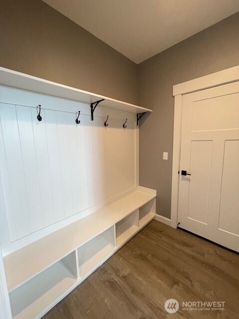 9 Columbia View Dr, Brewster, WA 98812 - mudroom with wood finished floors