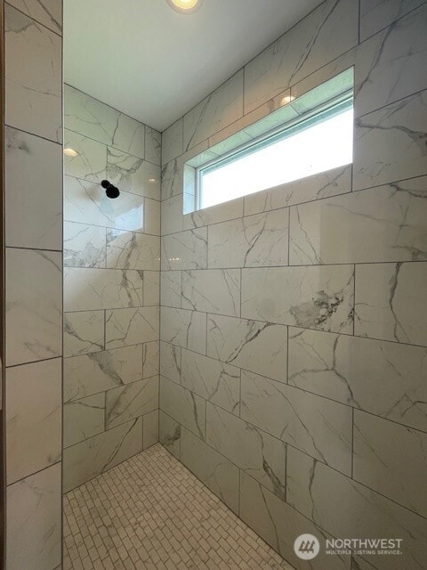 9 Columbia View Dr, Brewster, WA 98812 - full bathroom featuring a tile shower