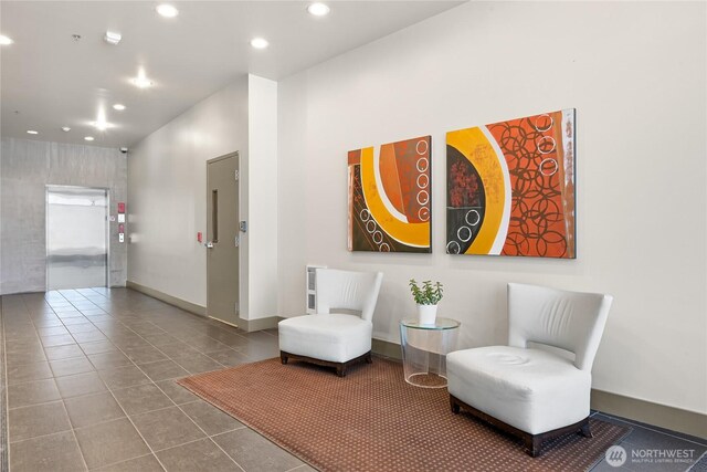 2960 Eastlake Ave E Unit 307, Seattle, WA 98102 - building lobby with recessed lighting