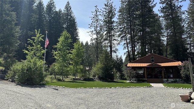 26 Newby Creek Rd, Twisp, WA 98856 - surrounding community with a lawn