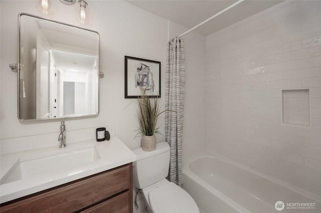 11635 NE 95th St, Kirkland, WA 98033 - full bathroom with vanity, shower / tub combo, and toilet